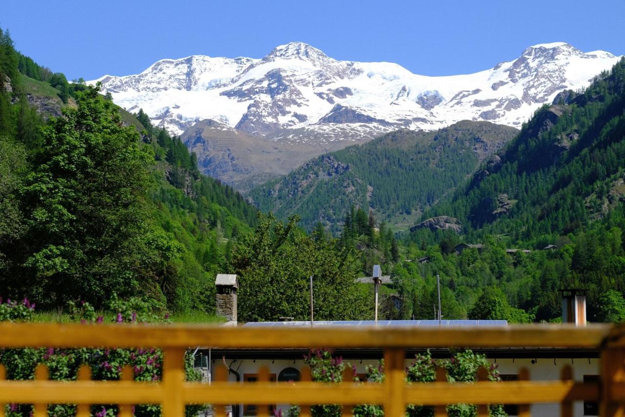 Hotel Villa Tedaldi Gressoney-Saint-Jean Exterior foto